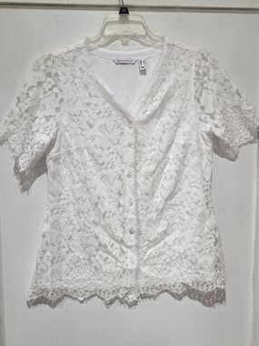Isaac Mizrahi White Floral Lace Button-Up Blouse